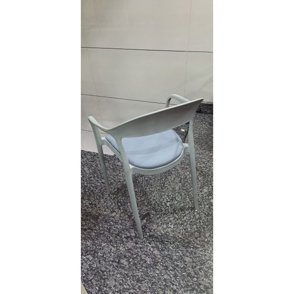 Cushion Seat + Plastic Chair Restaurant Chair Design