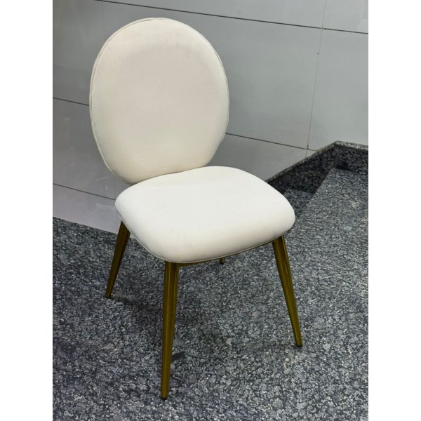 Demanding Banquet Chair - Style and Comfort for Every Event