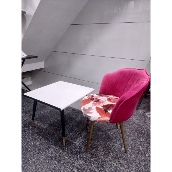 Kylin Center Table For Offices and Waiting Room Design