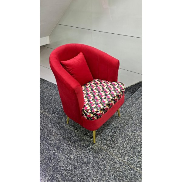 Luxurious Restaurant/ Cafe Chair Best