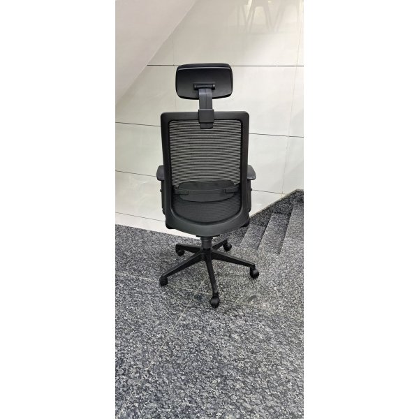 Mesh Office Chair with Base Chrome: Comfort Meets Style