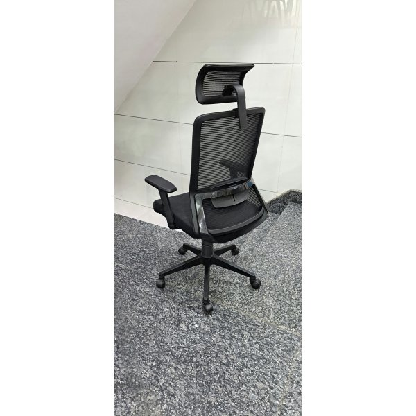 Office Staff Chair in Black