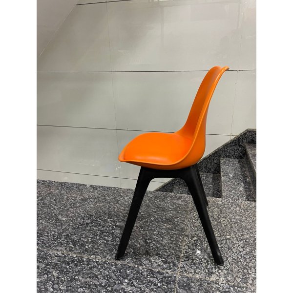Soft-Seated Armless Chair for Cafe/ Dining