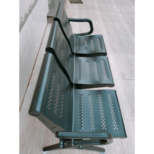 Waiting Chair - 3 Seater Chair in Black Design