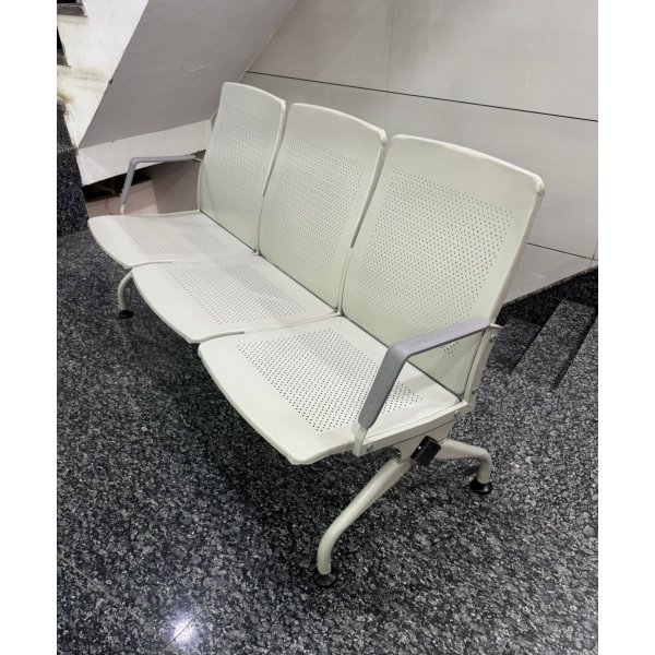 with Armrests - Modern 3 Seater Waiting Chair Design